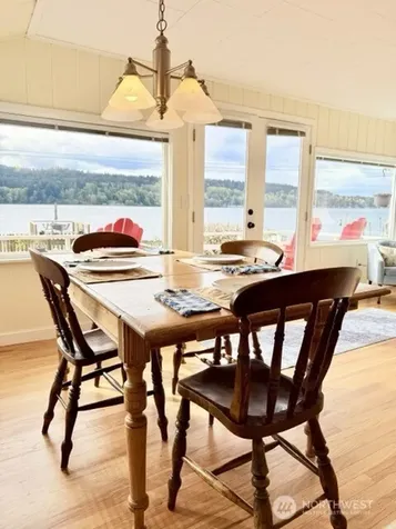 27728 Manzanita Beach Rd SW Vashon WA 98070