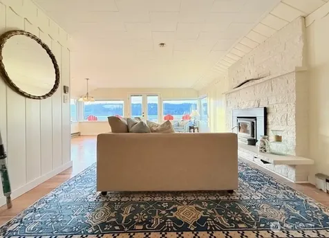 27728 Manzanita Beach Rd SW Vashon WA 98070