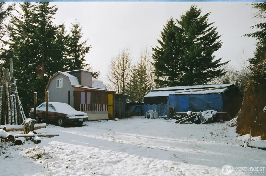 32241 N Highway 101 Lilliwaup WA 98555