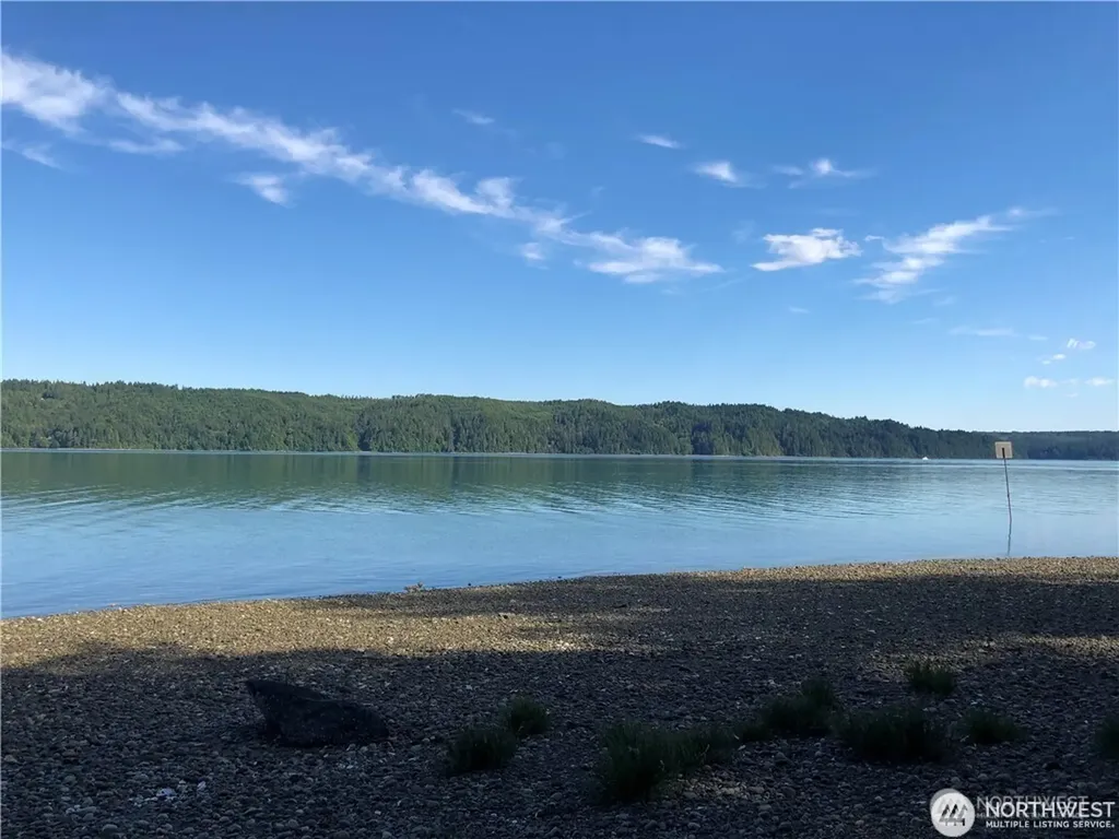 32241 N Highway 101 Lilliwaup WA 98555