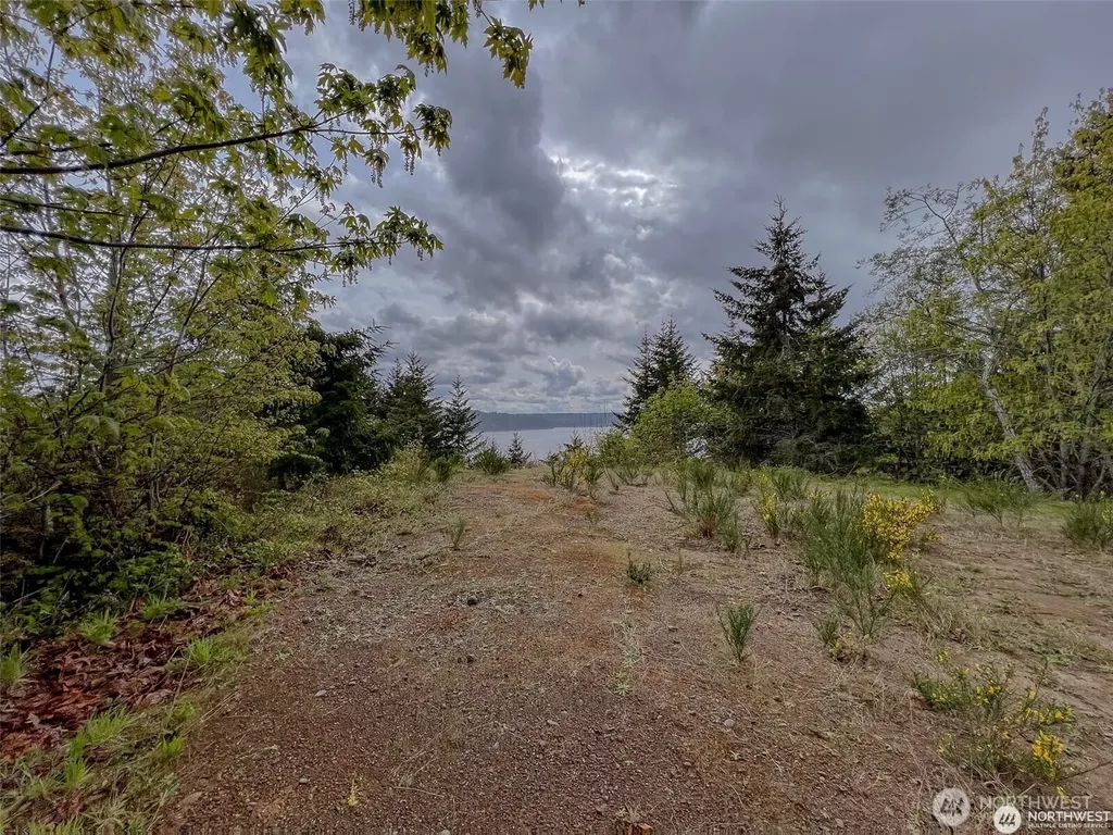 32241 N Highway 101 Lilliwaup WA 98555