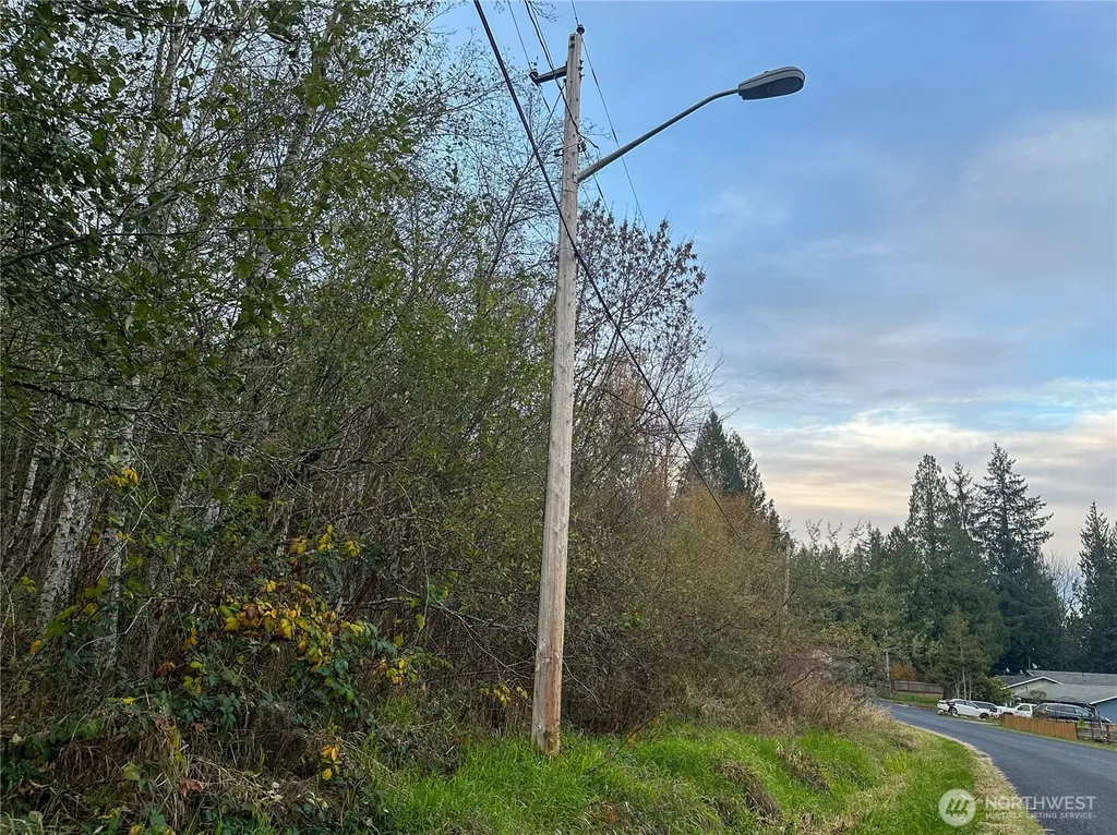 7605 Lakeside Street SW Olympia WA 98512