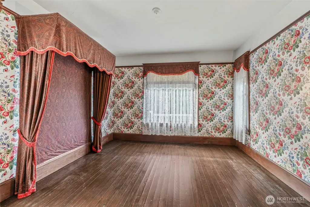 1110 D Street Vader WA 98593