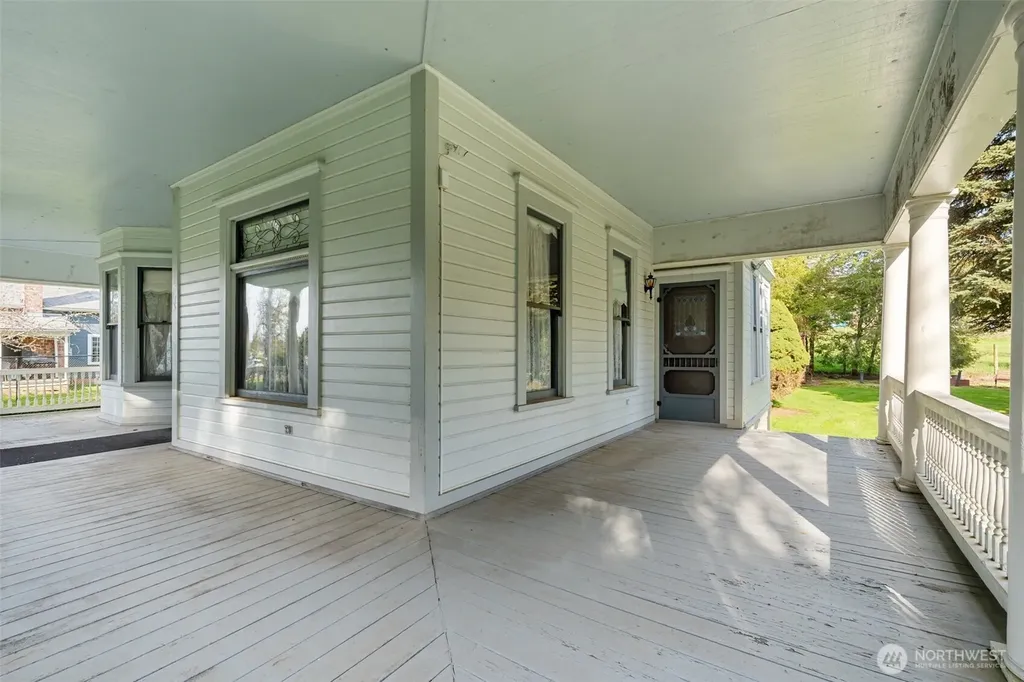 1110 D Street Vader WA 98593
