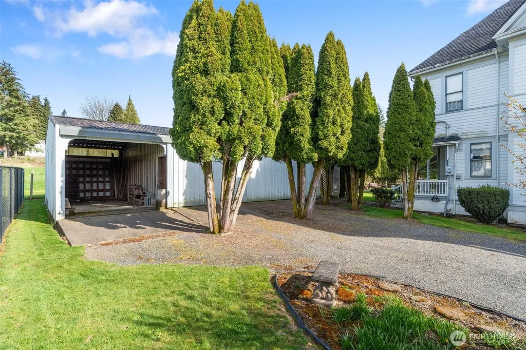 1110 D Street Vader WA 98593
