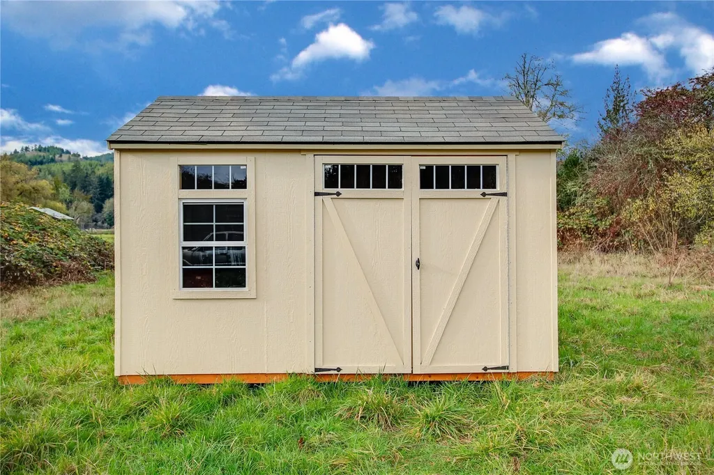 805 Elochoman Valley Road Cathlamet WA 98612