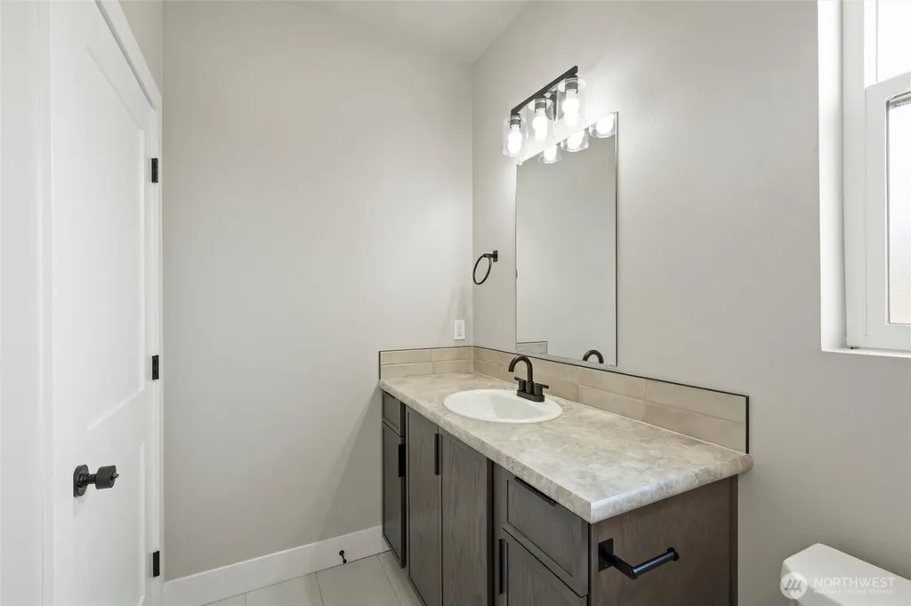 1513 N 7th Avenue NE Quincy WA 98848