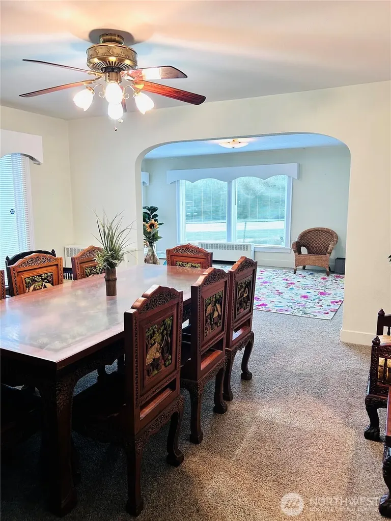 304 Emerson Avenue Hoquiam WA 98550