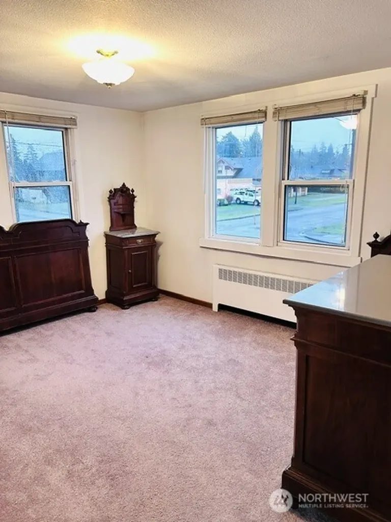 304 Emerson Avenue Hoquiam WA 98550