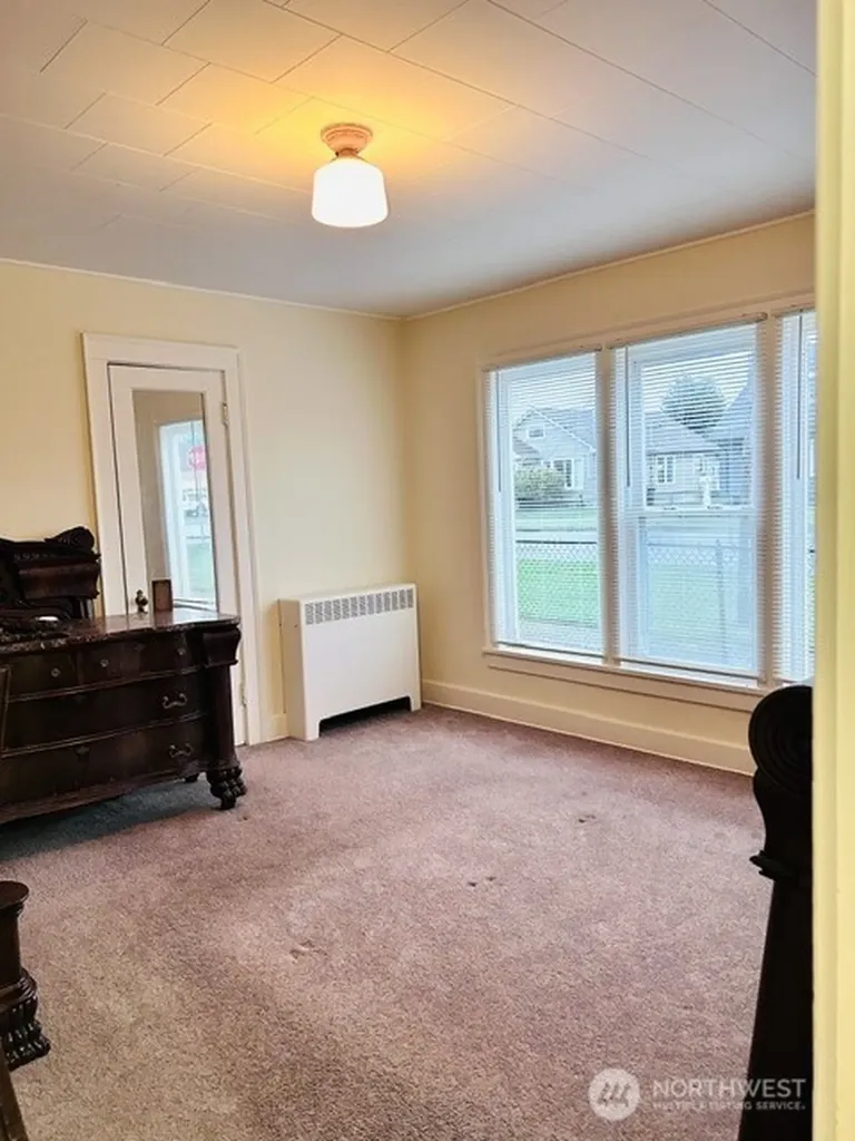 304 Emerson Avenue Hoquiam WA 98550