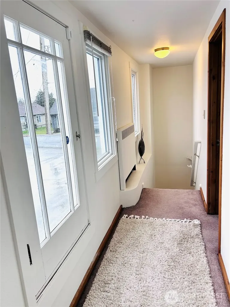 304 Emerson Avenue Hoquiam WA 98550