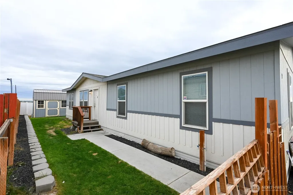 200802 E Game Farm #52 Road Kennewick WA 99337