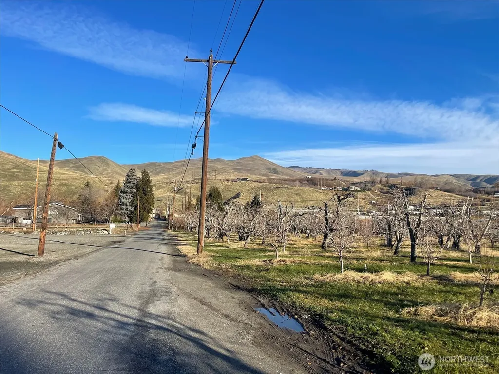3765 Iroquois Lane Wenatchee WA 98801