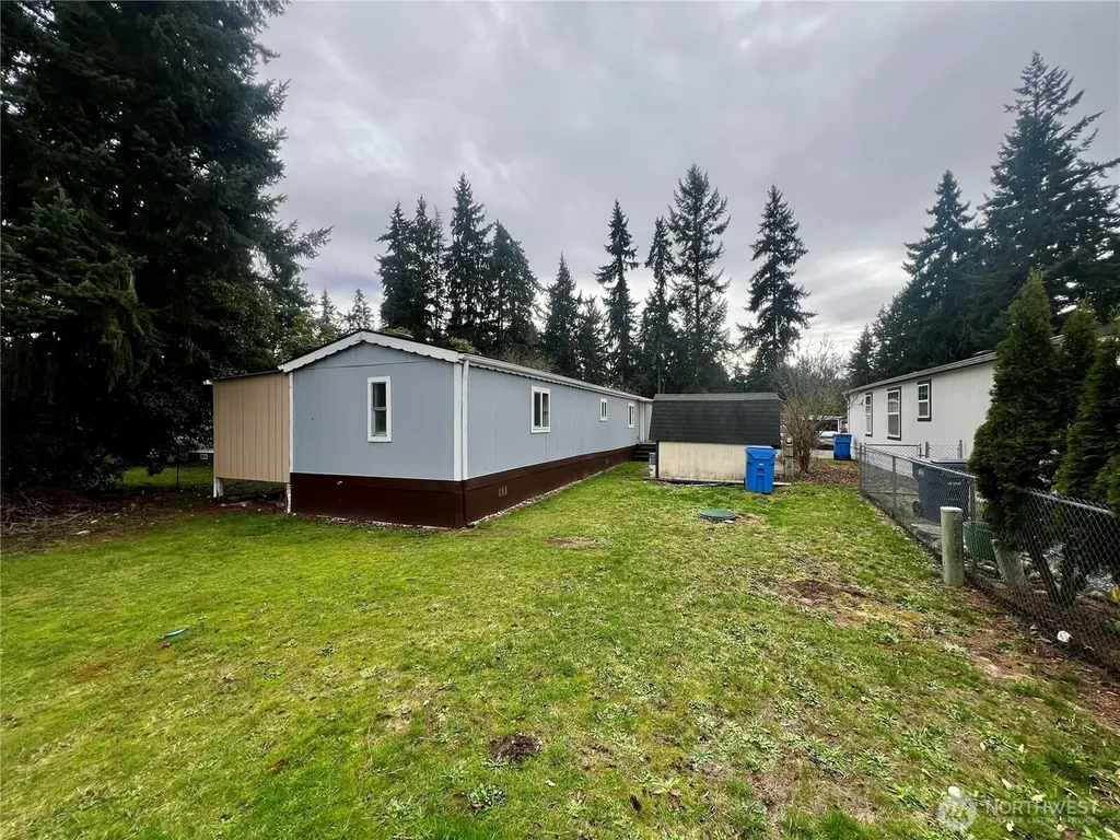6421 161st St Ct E Puyallup WA 98375
