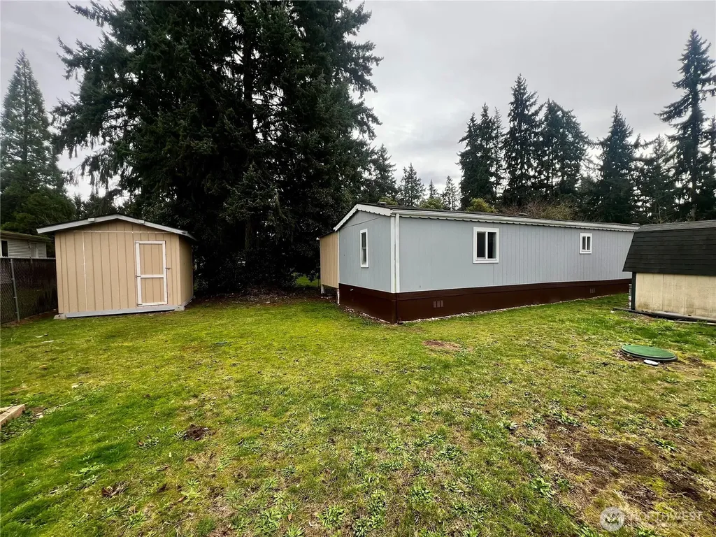 6421 161st St Ct E Puyallup WA 98375