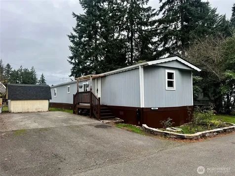 6421 161st St Ct E Puyallup WA 98375