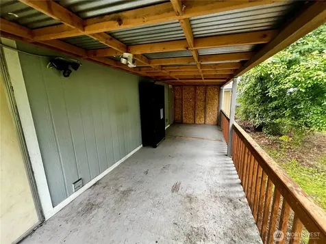 6421 161st St Ct E Puyallup WA 98375