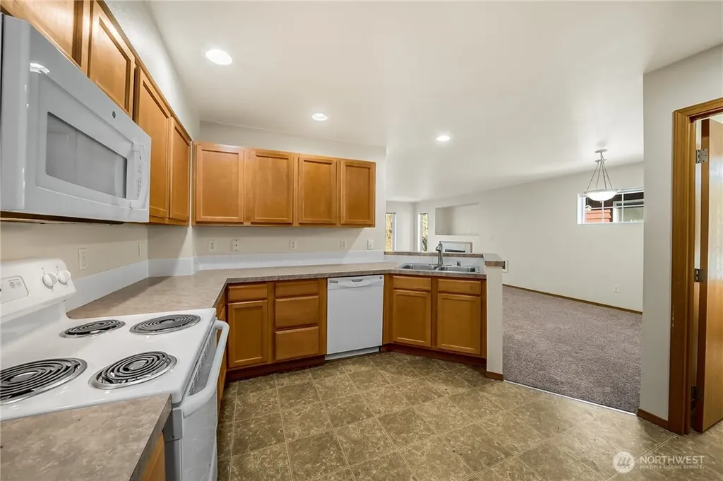 14886 36th Avenue Ct E Tacoma WA 98446