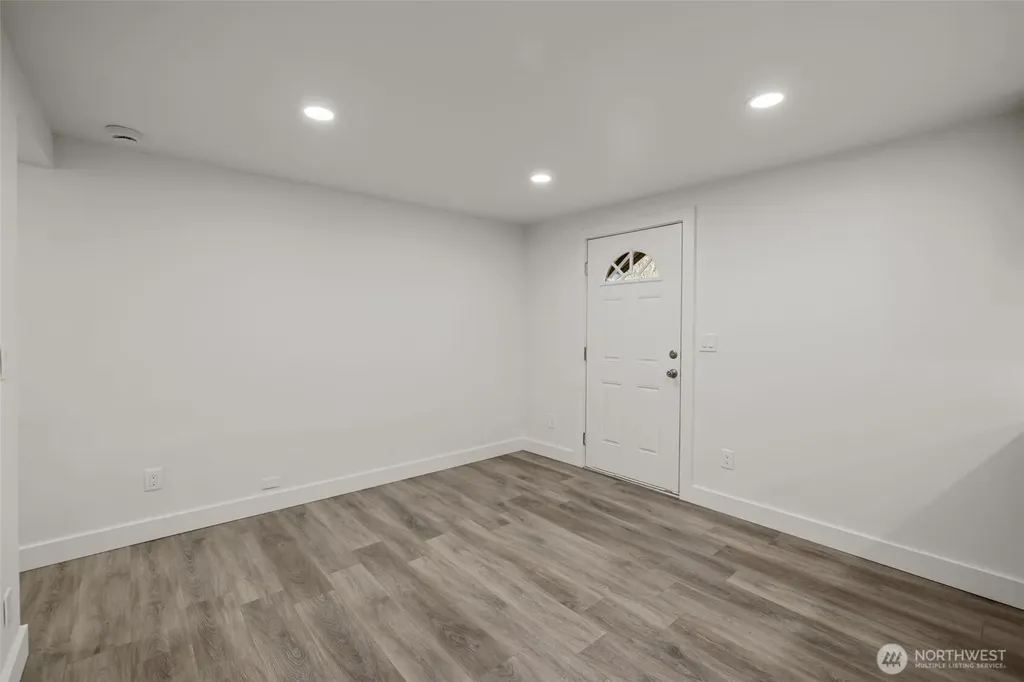 1521 N 3rd Street Renton WA 98057