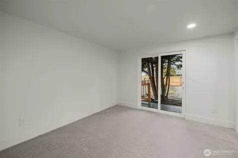 1521 N 3rd Street Renton WA 98057