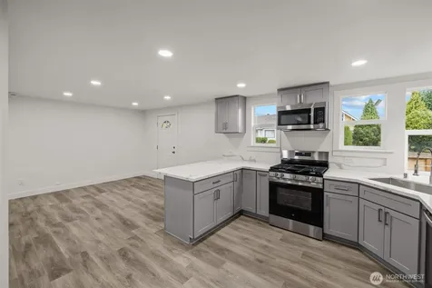 1521 N 3rd Street Renton WA 98057