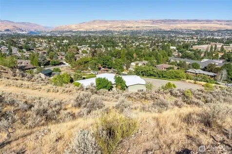 1 Skyline Drive Wenatchee WA 98801