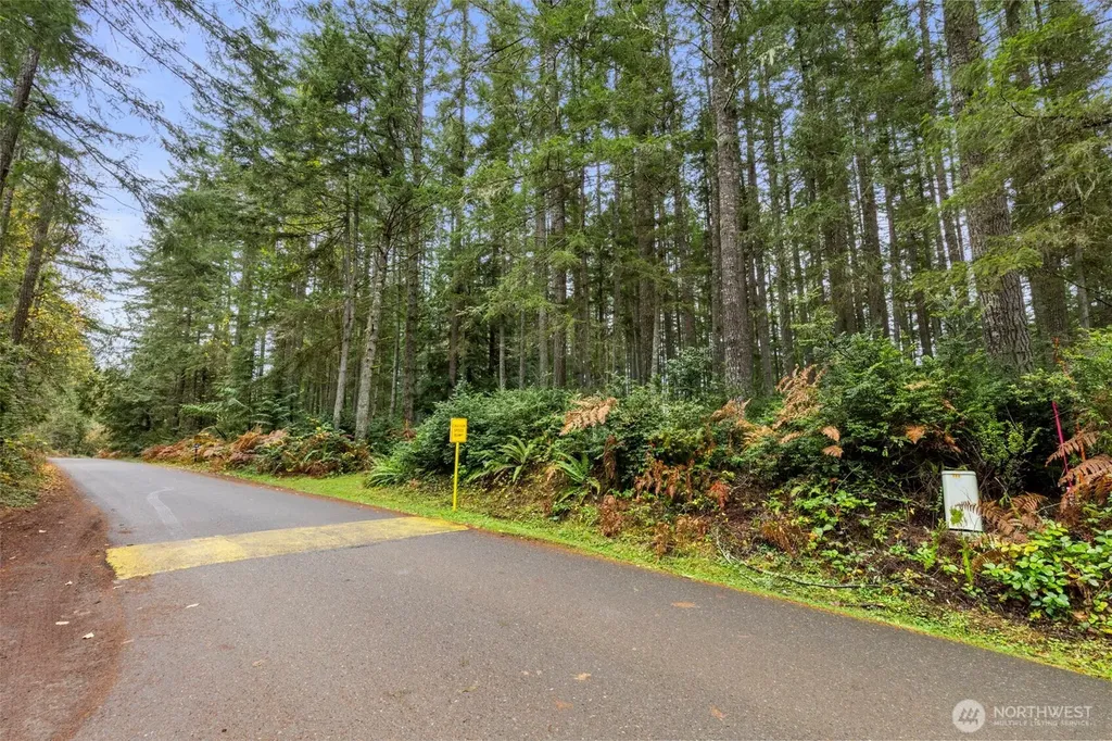 5 Larson Lane NW Seabeck WA 98380