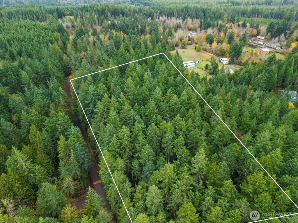 5 Larson Lane NW Seabeck WA 98380