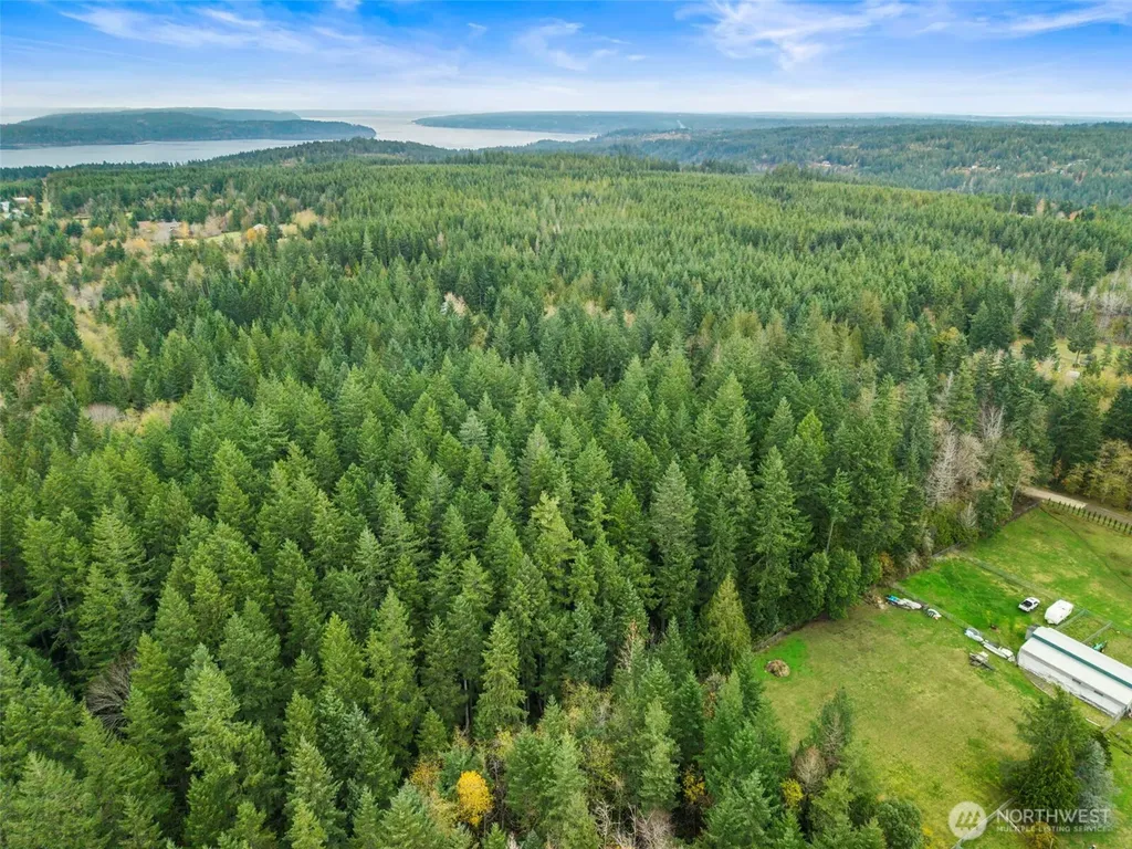 5 Larson Lane NW Seabeck WA 98380
