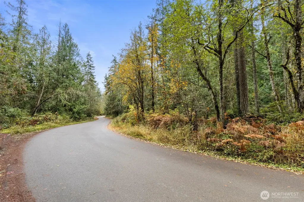 5 Larson Lane NW Seabeck WA 98380