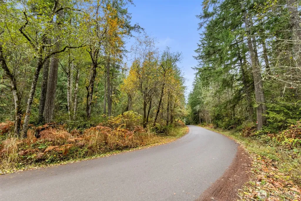 5 Larson Lane NW Seabeck WA 98380