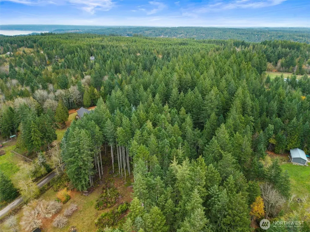 3 Larson Lane NW Seabeck WA 98380
