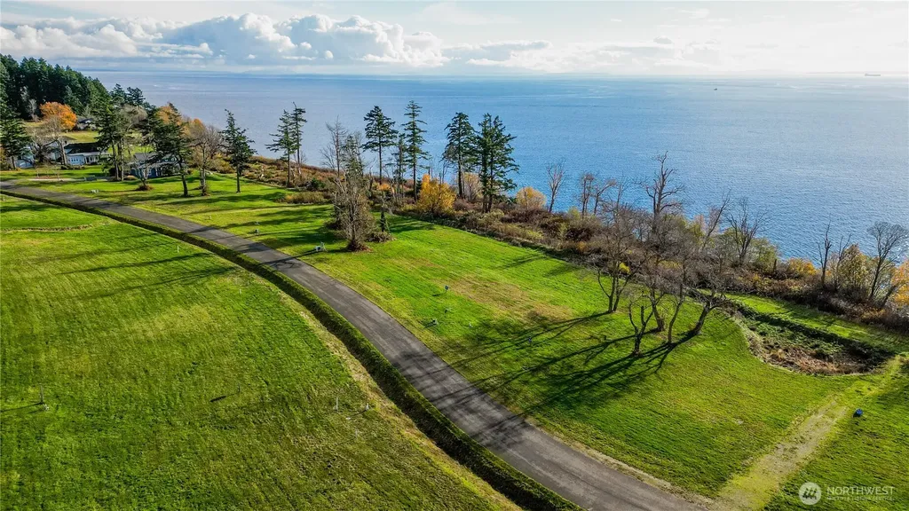 2242 Seabright Loop Point Roberts WA 98281