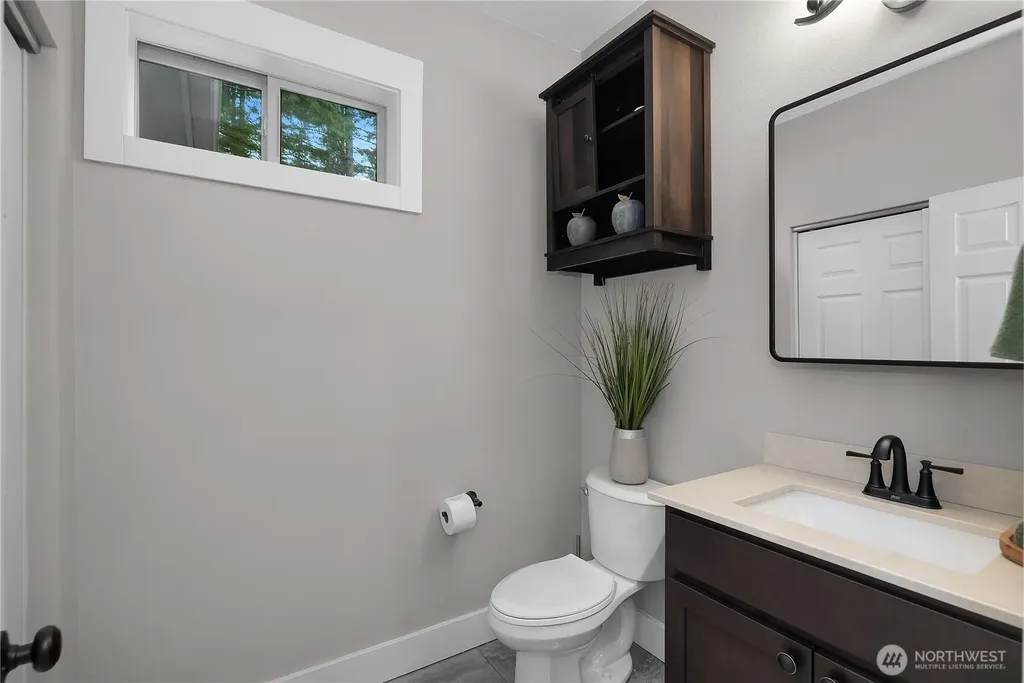 40 E Susan Court Union WA 98592