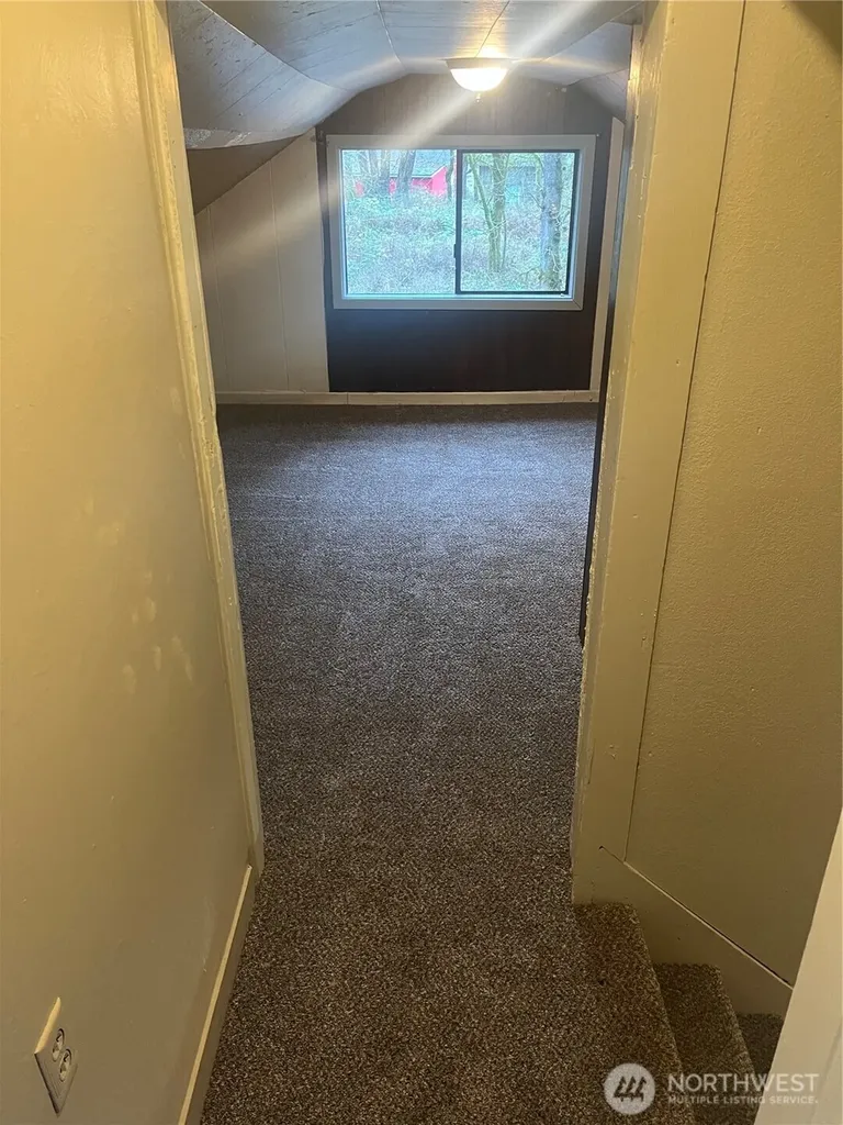 5945 Ivan Way SW Rochester WA 98579