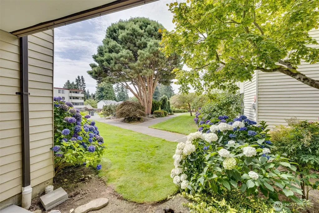 8516 196th Street SW Edmonds WA 98026