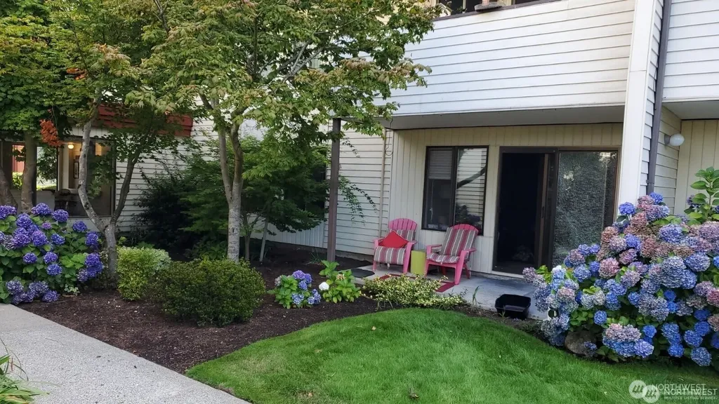 8516 196th Street SW Edmonds WA 98026