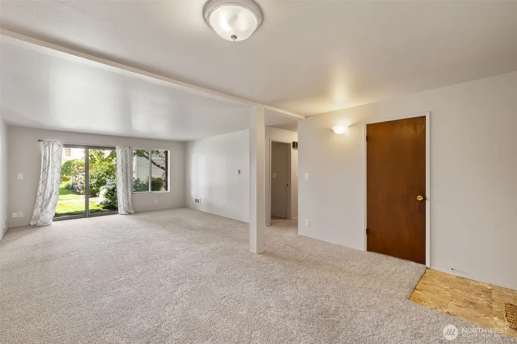 8516 196th Street SW Edmonds WA 98026