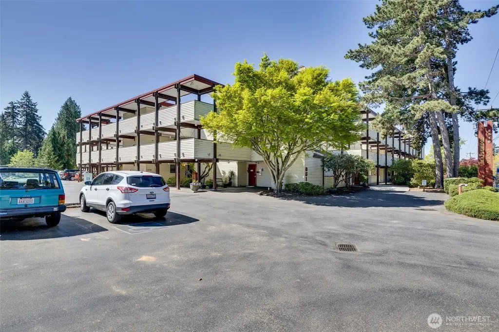 8516 196th Street SW Edmonds WA 98026