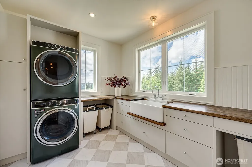 242 Cornerstone Lane Woodland WA 98674