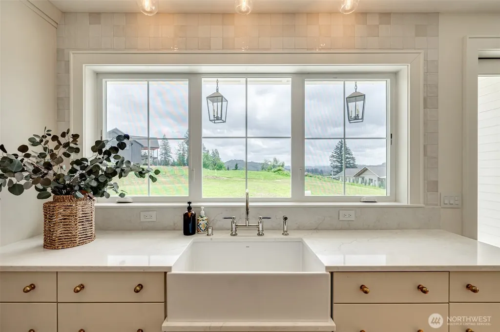242 Cornerstone Lane Woodland WA 98674