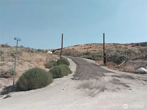 5 Painted Rock Road Tonasket WA 98855