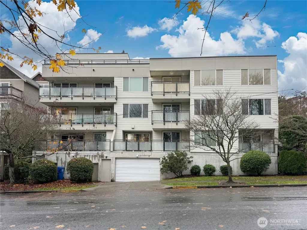 2334 Thorndyke Ave W Seattle WA 98199