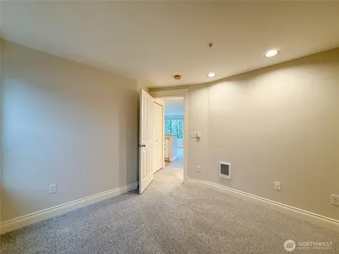 2334 Thorndyke Ave W Seattle WA 98199