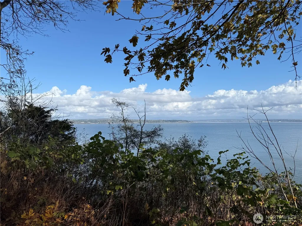 43 Beach Way Hat Island WA 98206
