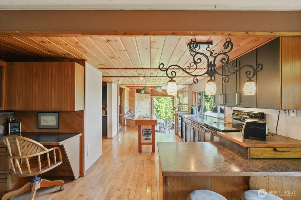 289 Long And Winding Road Randle WA 98377