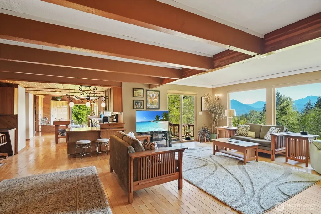 289 Long And Winding Road Randle WA 98377