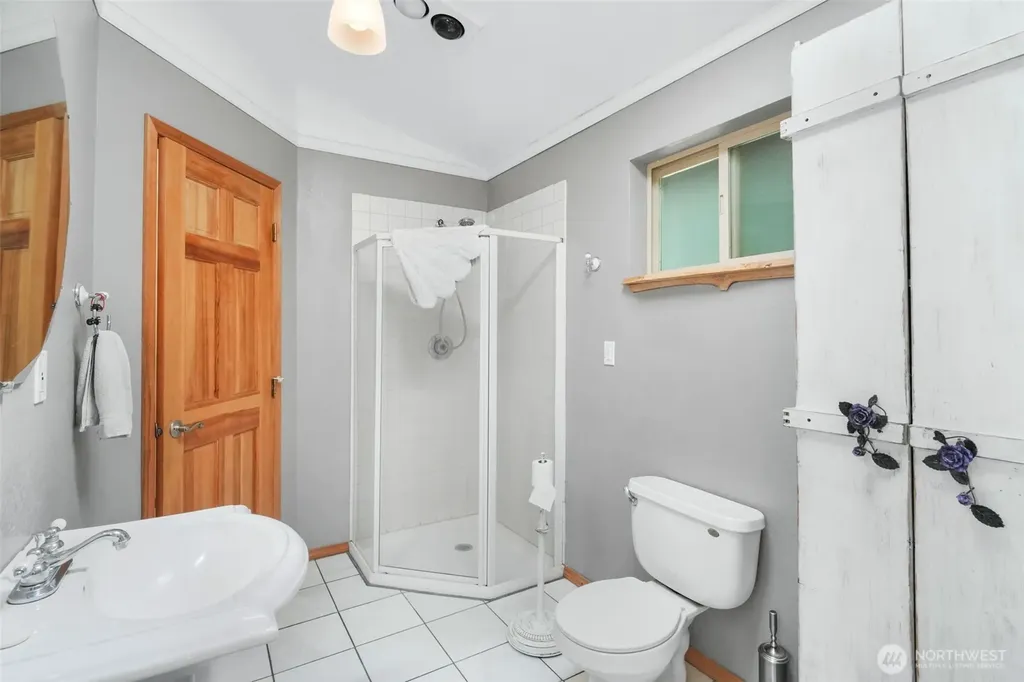 289 Long And Winding Road Randle WA 98377