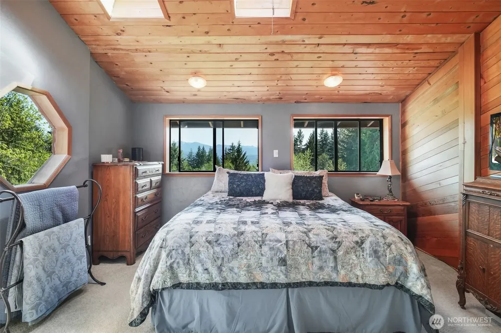 289 Long And Winding Road Randle WA 98377