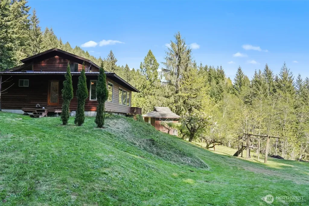 289 Long And Winding Road Randle WA 98377